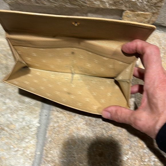 Chanel Long Wallet in a dark vanilla color - Picture 3 of 13